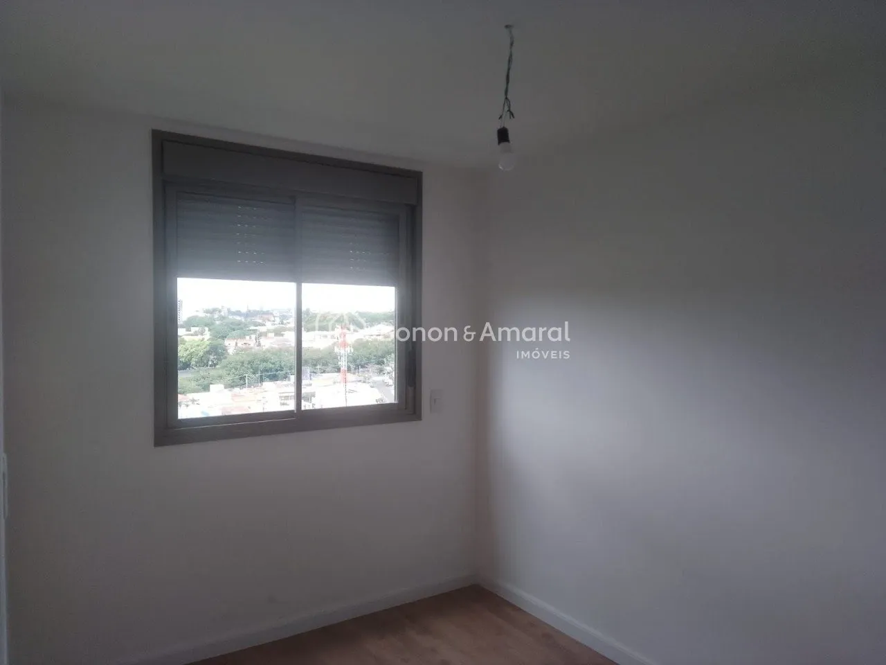 Imagem Duplex Amplo com 1 Suíte e 3 Vagas - 192 m²