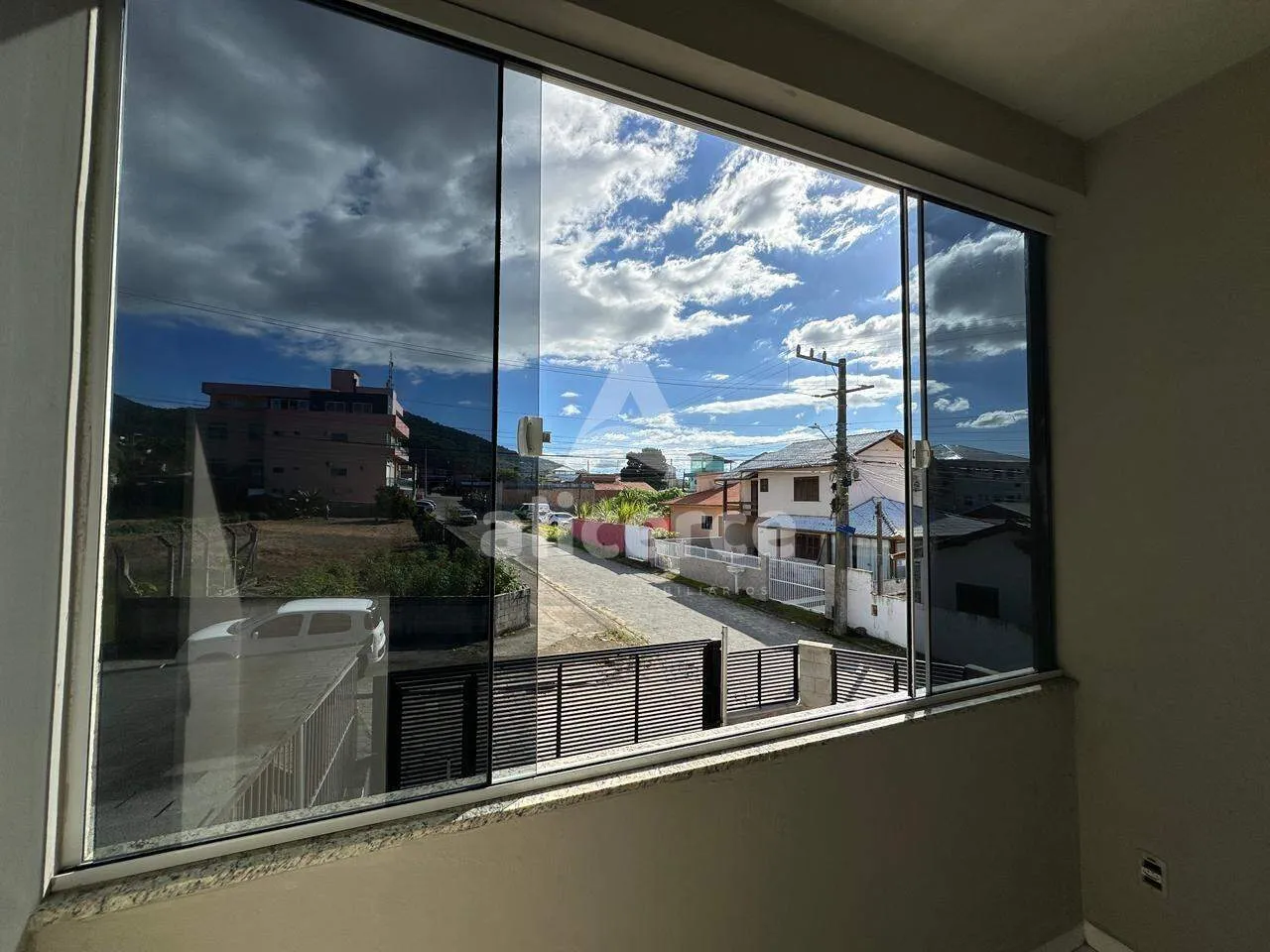 Imagem Casa à Venda na Praia dos Ingleses | Conforto, Privacidade e Excelente Localização em Florianópolis/SC**