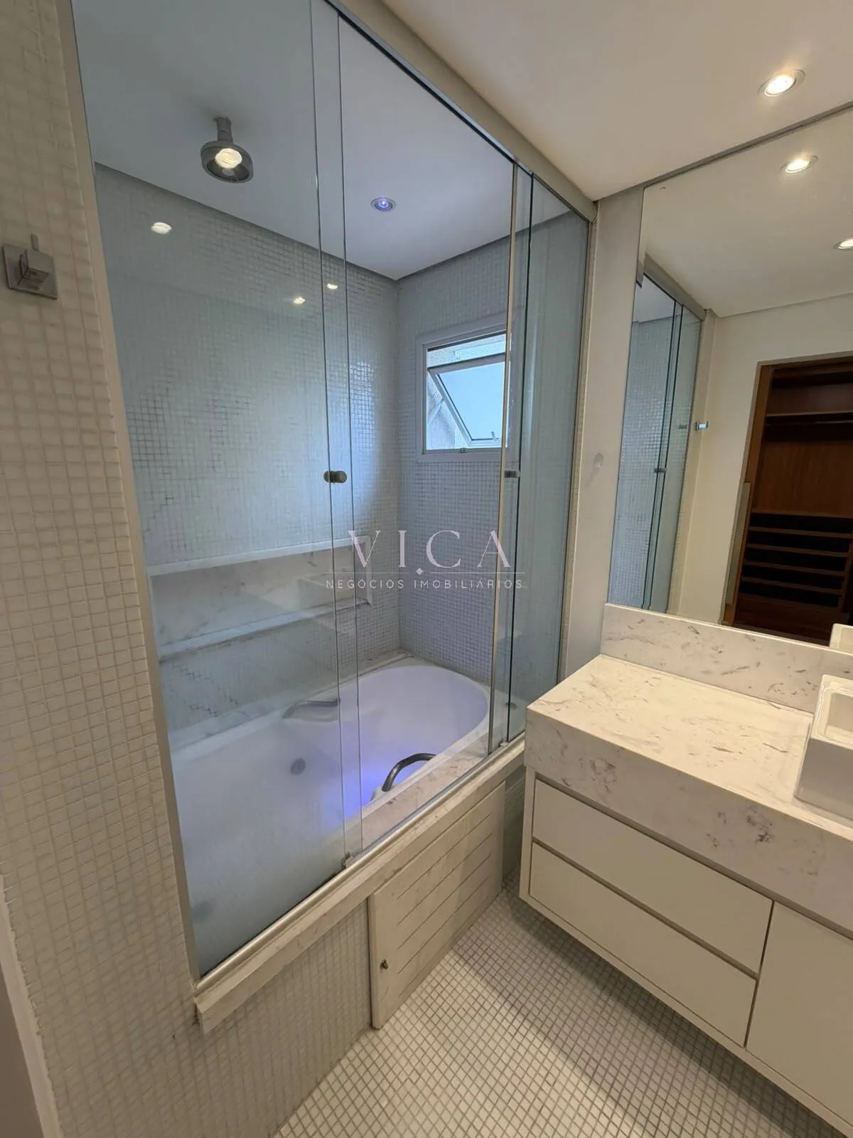 Imagem Essência Alphaville| 212m² 3 Suítes hall privativo 3 vagas|R$ 17.480 mês