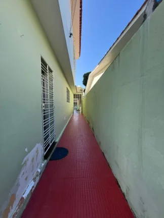 Imagem Casa para Venda em Recife, Encruzilhada, 5 dormitórios, 2 suítes, 4 banheiros, 2 vagas