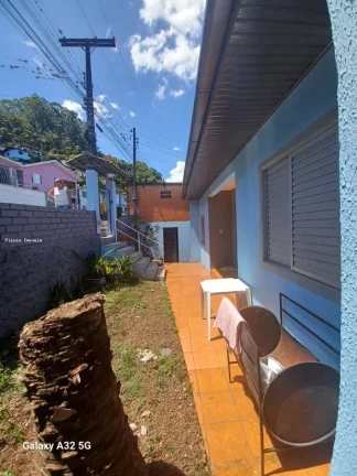 Imagem Casa para Venda em Concórdia, Industriários, 5 dormitórios, 2 banheiros, 1 vaga