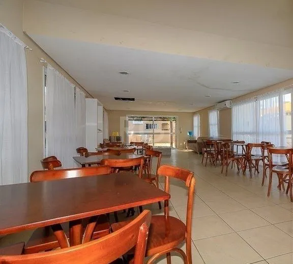 Imagem Casa Condominio para Venda - 220.25m², 3 dormitórios, sendo 3 suites, 2 vagas - Pedra Redonda