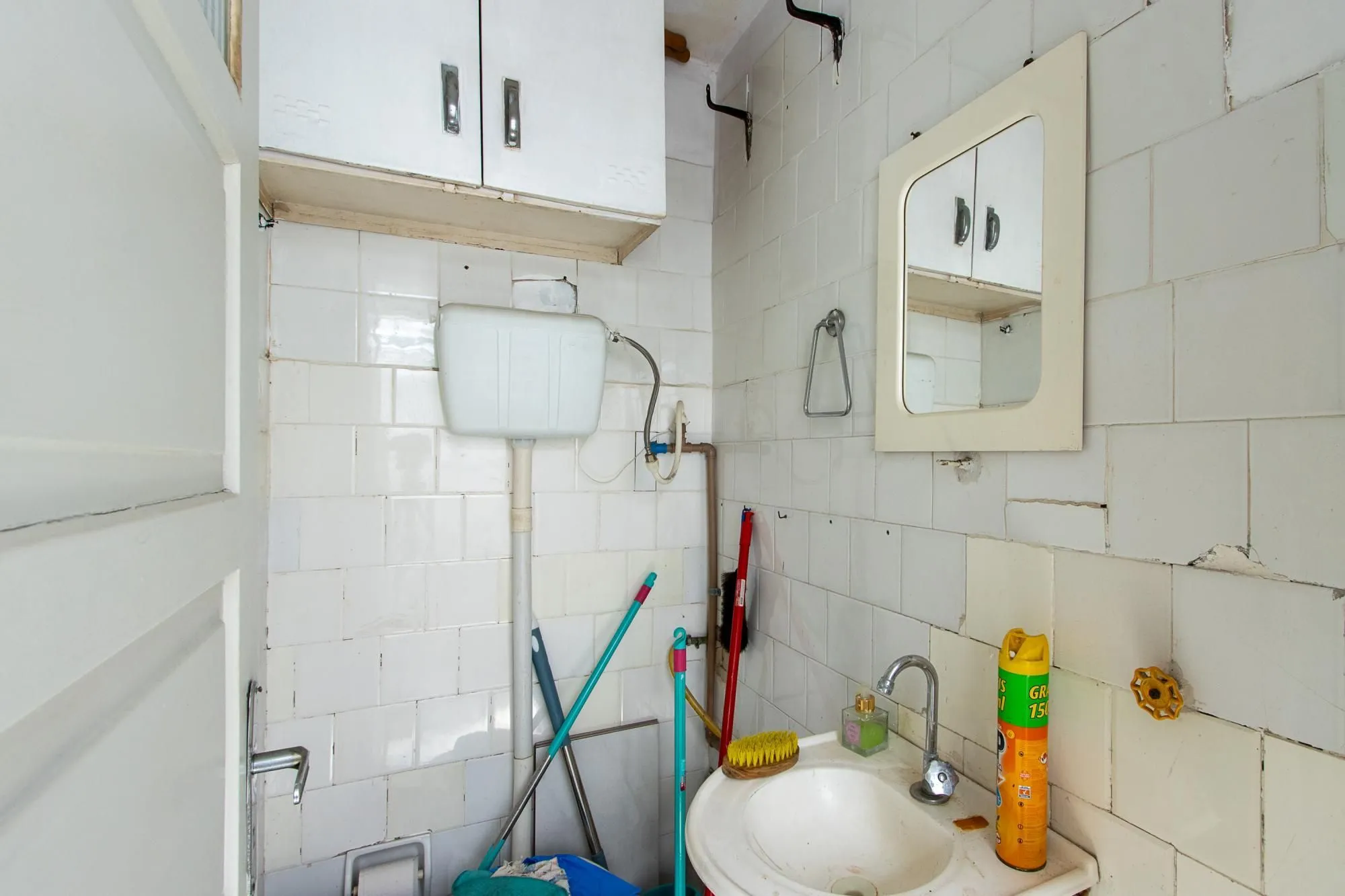 Imagem APARTAMENTO 4 QUARTOS DESOCUPADO - BAIRRO MENINO DEUS
