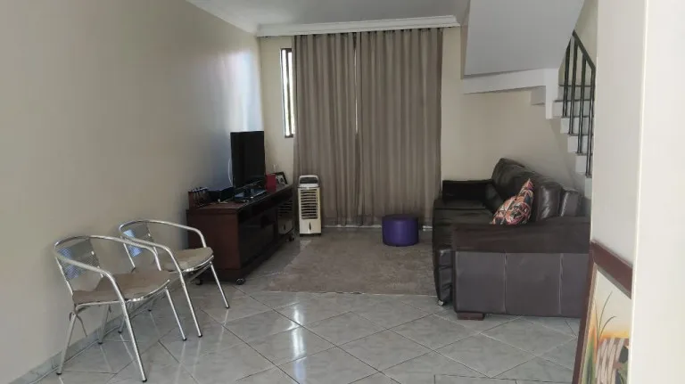 Imagem Casa de Condomínio com 4 Quartos à Venda, 135 m² em Setor Jaó - Goiânia
