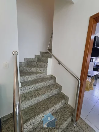 Imagem CASA NO CONDOMÍNIO VILLA DE SEVILHA - FLORES