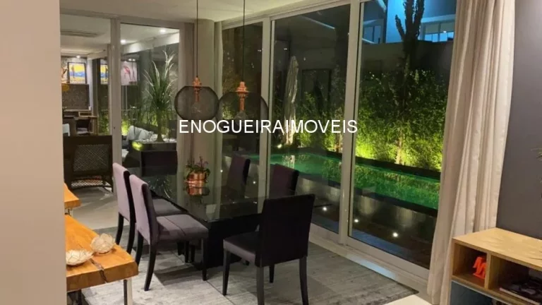 Imagem CASA RESIDENCIAL em SANTANA DE PARNAÍBA - SP, TAMBORÉ