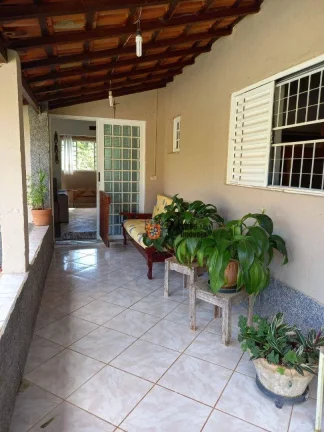 Imagem Chácara com 2 dormitórios à venda, 3000 m² por R$ 560.000,00 - Piracaia - Piracaia/SP