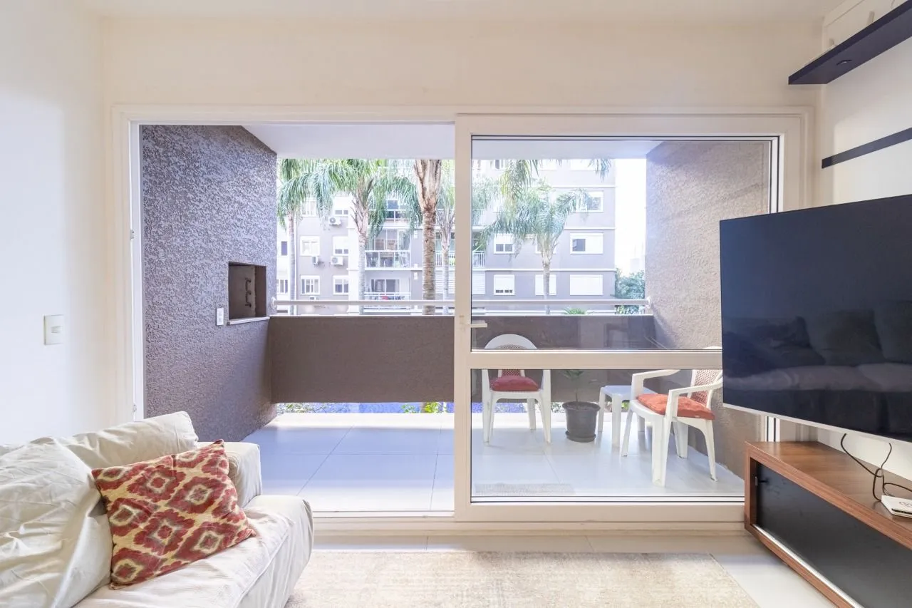 Imagem 3 Dormitórios com Suíte | 90m² | Lareira e Churrasqueira | Bravo Melnick