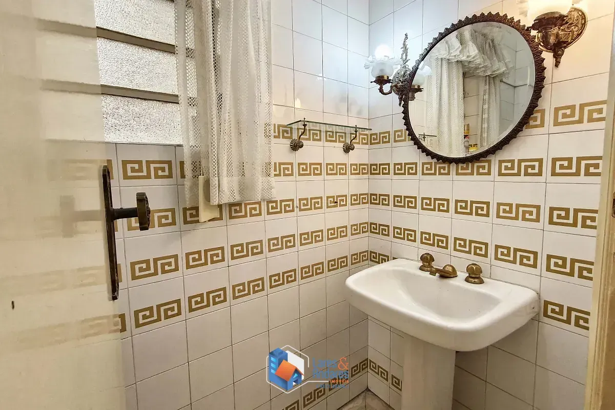 Imagem Sobrado para venda em Cambuci com 6 quartos, sendo 4 suítes, 473m²