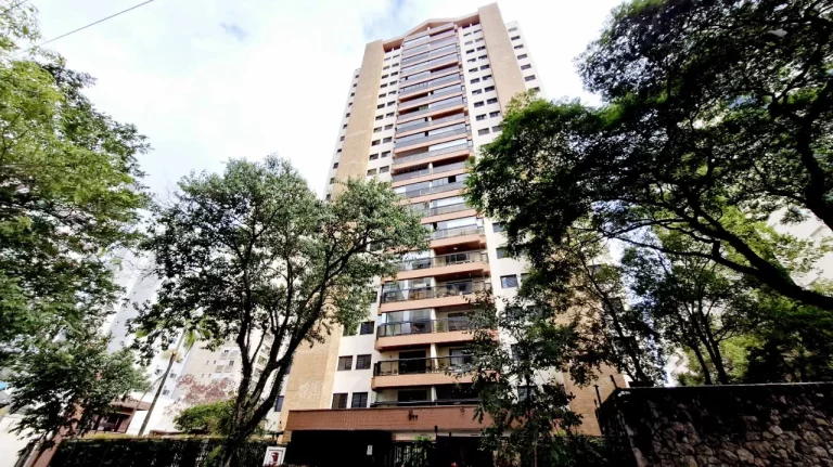 Imagem Apartamento lindo e reformado à venda, 4 quartos, condomínio completo, torre única, 3 vagas!!
