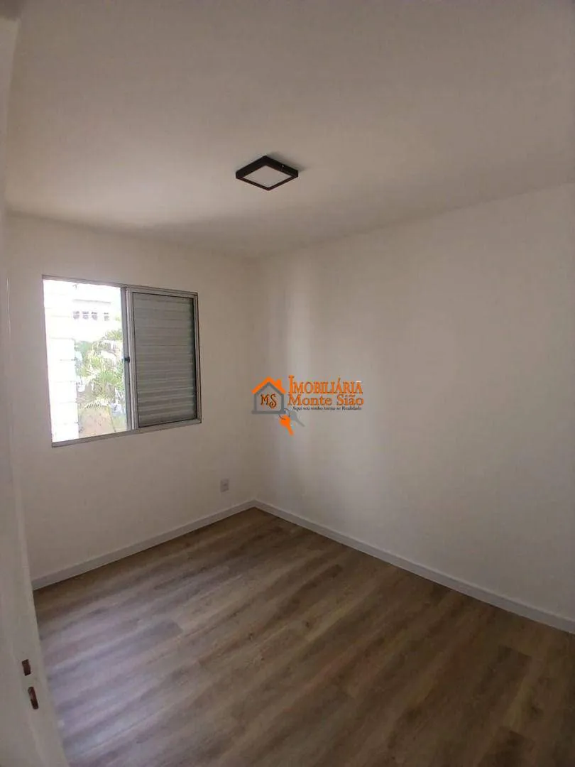 Imagem Apartamento com 2 dormitórios à venda, 45 m² por R$ 240.000,00 - Água Chata - Guarulhos/SP