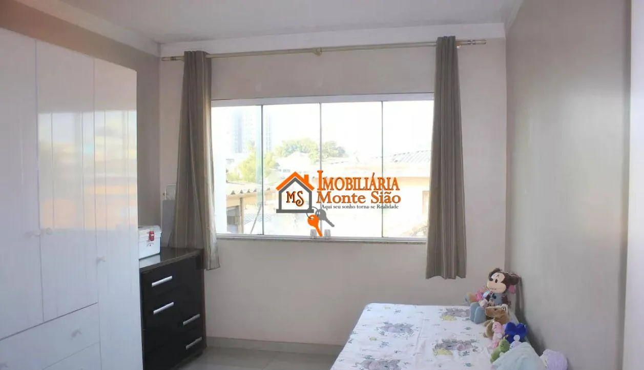 Imagem Sobrado com 3 dormitórios à venda, 238 m² por R$ 690.000,00 - Jardim Vila Galvão - Guarulhos/SP