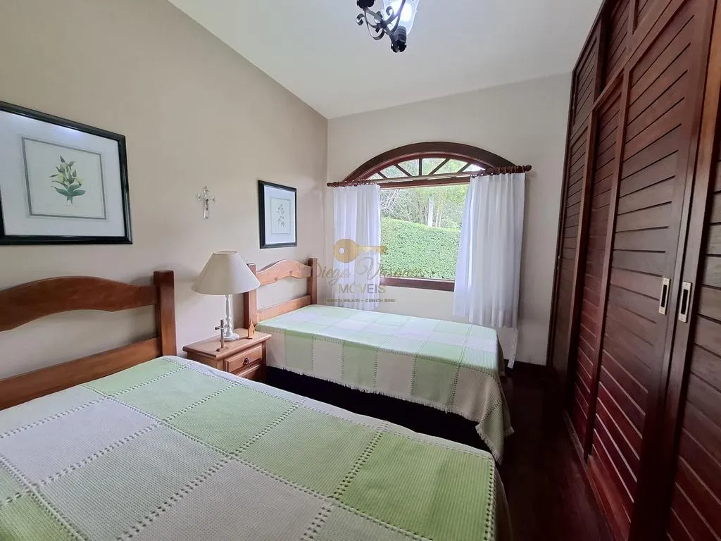 Imagem Casa em Condomínio para Venda em Teresópolis / RJ no bairro Albuquerque