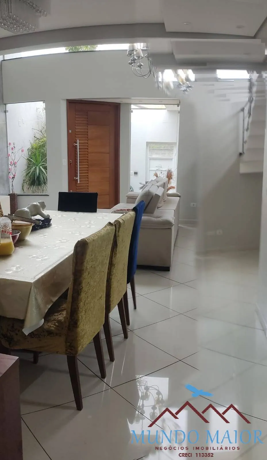 Imagem Sobrado Alto Padrão no Jardim Pedroso-3 Suítes e 4 Vagas Estuda Permuta!