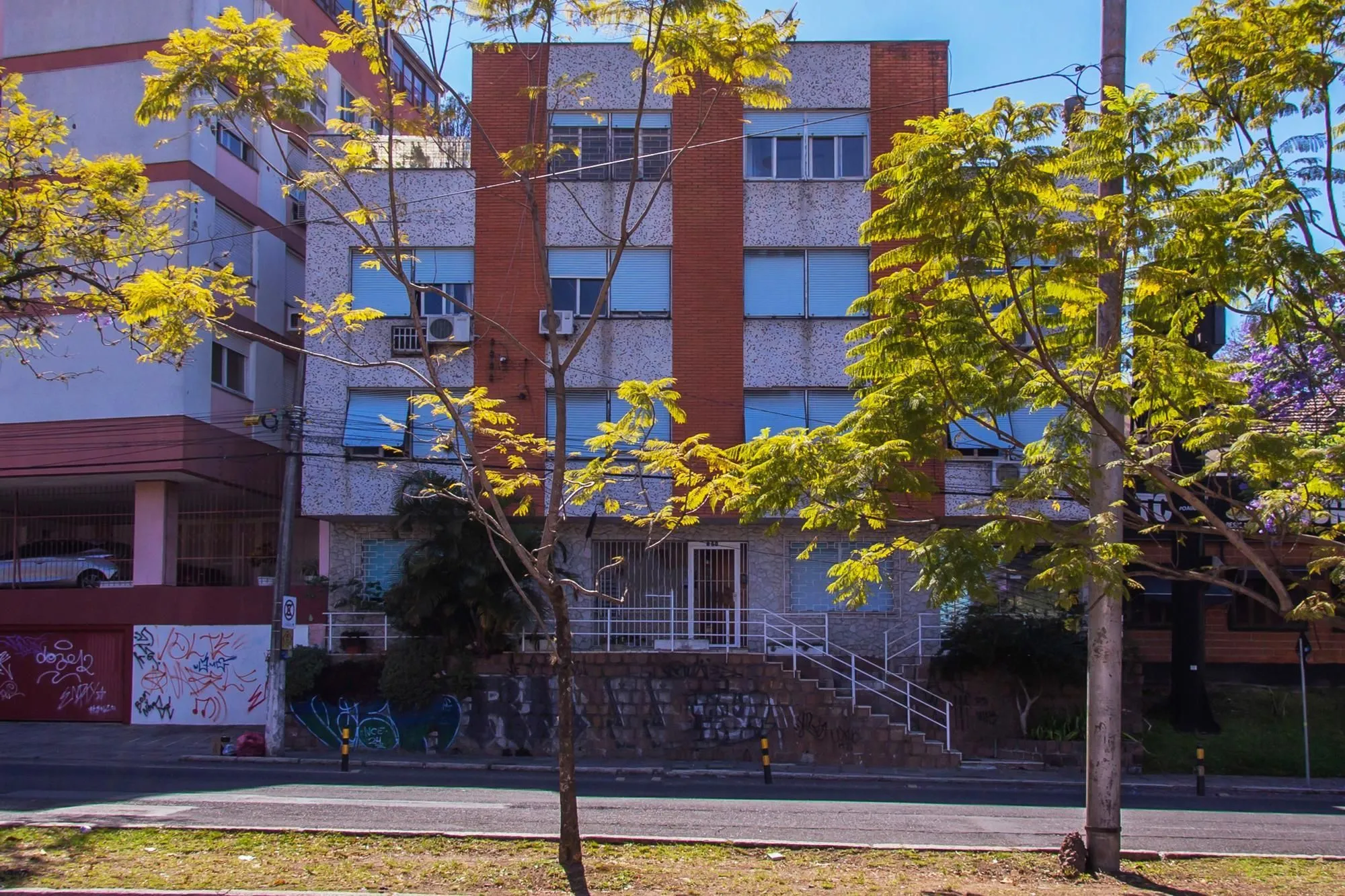 Imagem Apartamento Garden com 2 quartos e 94m² à venda em Rio Branco, Porto Alegre.