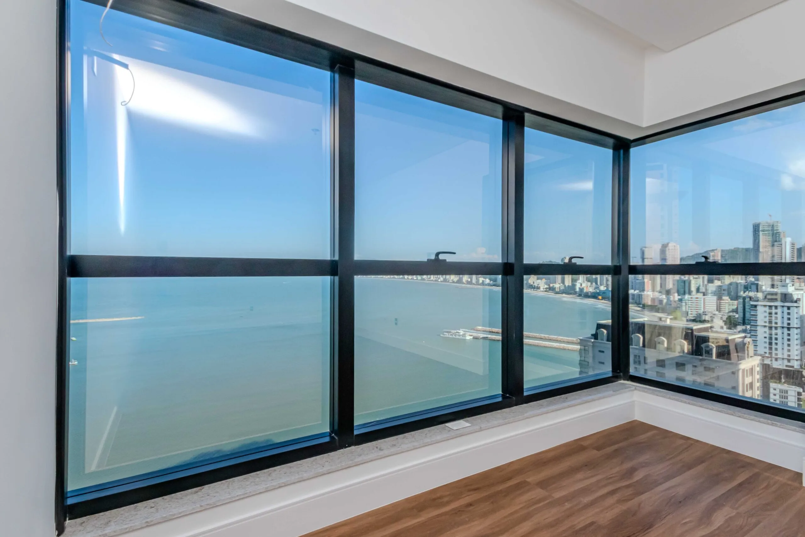 Imagem Apartamento com vista para o mar à venda com 180m2 por R$ 7.200.000,00