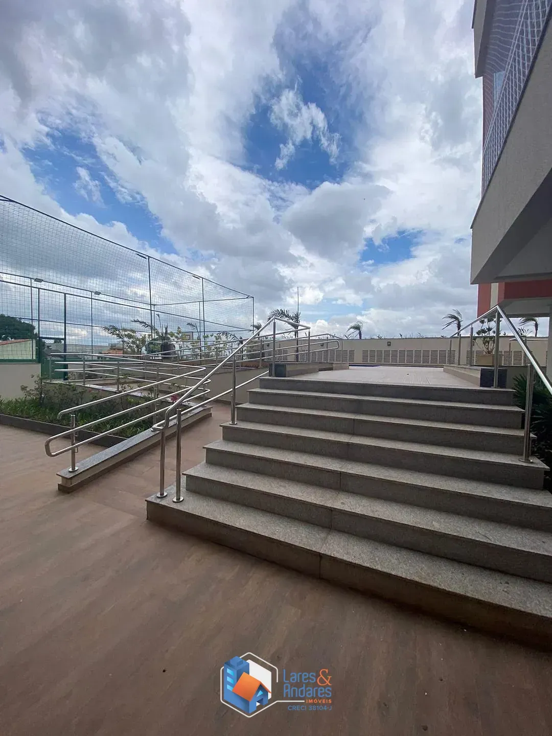Imagem APARTAMENTO À VENDA COM 60 M², 2 DORMS, COM VARANDA, ÁREA LAZER E 1 VG - SÃO MIGUEL PAULISTA - SP.
