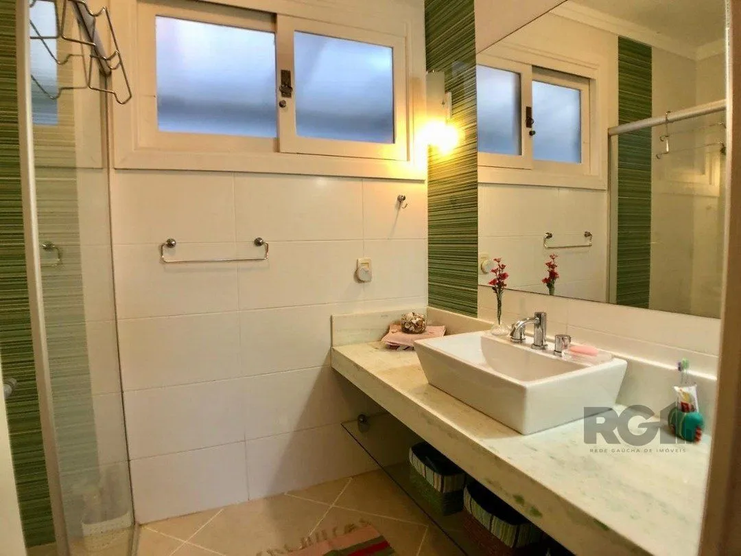 Imagem EM ATLÂNTIDA, CASA COM 1140m², 320 m² DE ÁREA PRIVADA, 3 DORMS (1 SUÍTE)