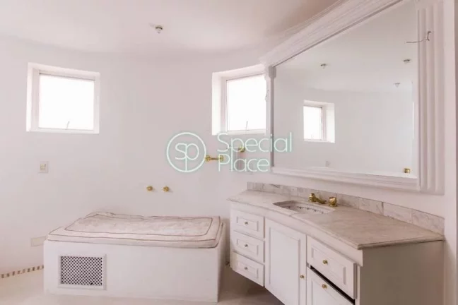 Imagem Excelente apartamento com 270m² em Moema Índios, andar alto com uma vista incrível. Amplo living ...