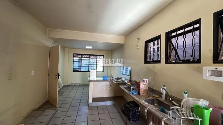 Imagem Casa à venda e locação no bairro São Sebastião, Uberaba - 3 dormitórios e quintal