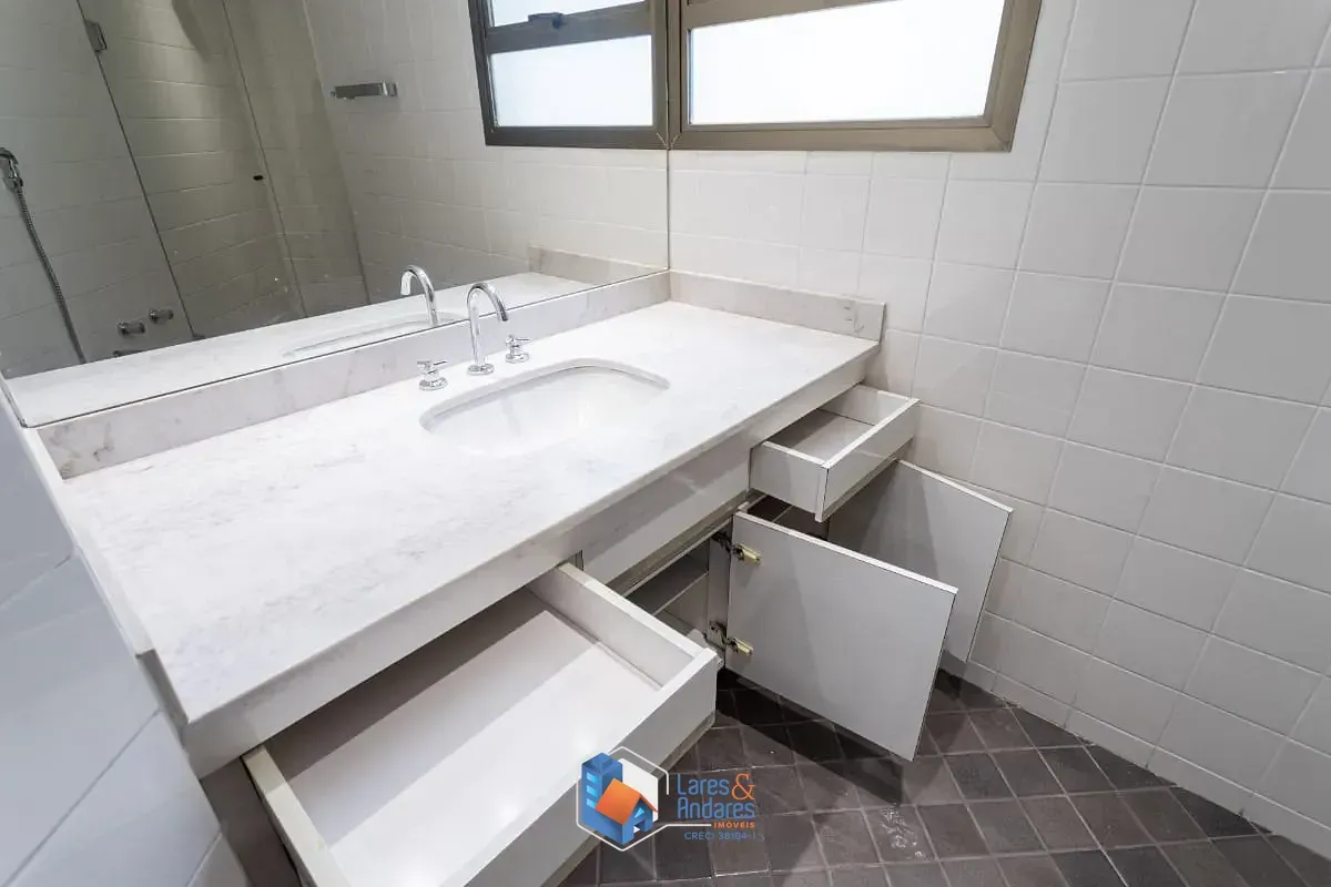 Imagem Apartamento para venda em Planalto Paulista com 3 quartos, sendo 1 suíte, 149m²