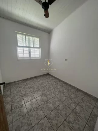 Imagem Casa em Guaratuba 150 metros do mar em rua asfaltada