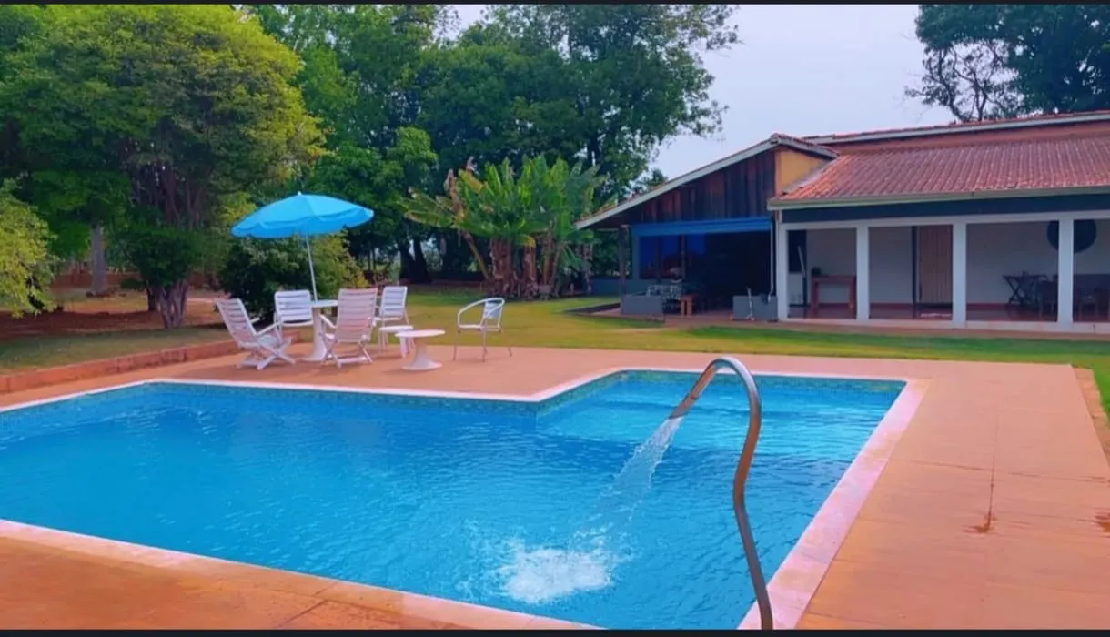 Chácara à venda em Salto de Pirapora-SP - 2.000m², 1 quarto, 1 sala, 1 banheiro, 1 vaga de garagem. Imperdível! em Chácaras Reunidas Eldorado, Salto de Pirapora - SP