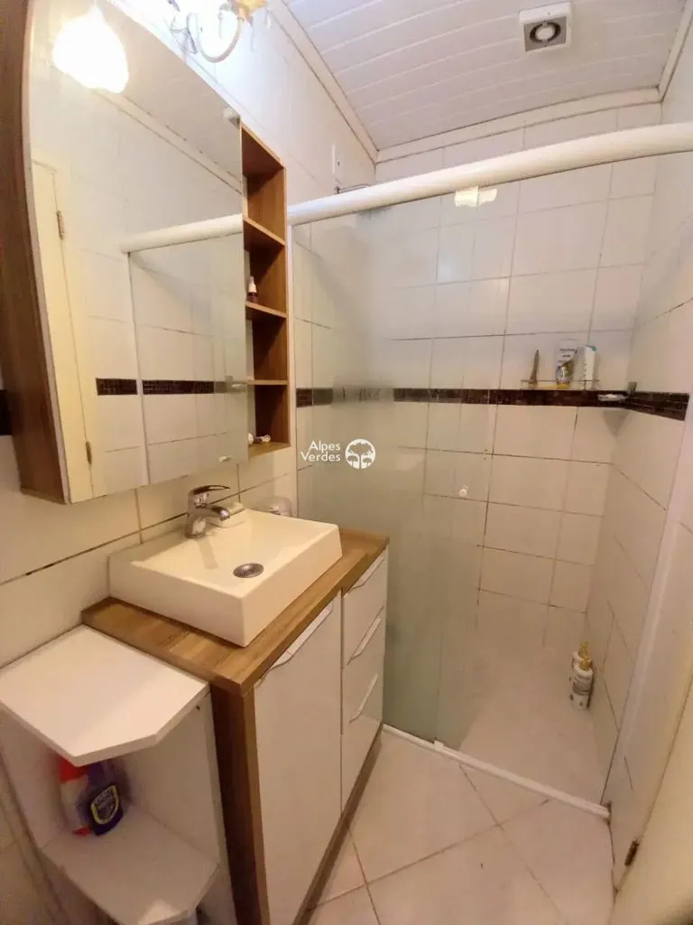 Imagem Vende-se Casa geminada em Canela, Centro, com 2 quartos.