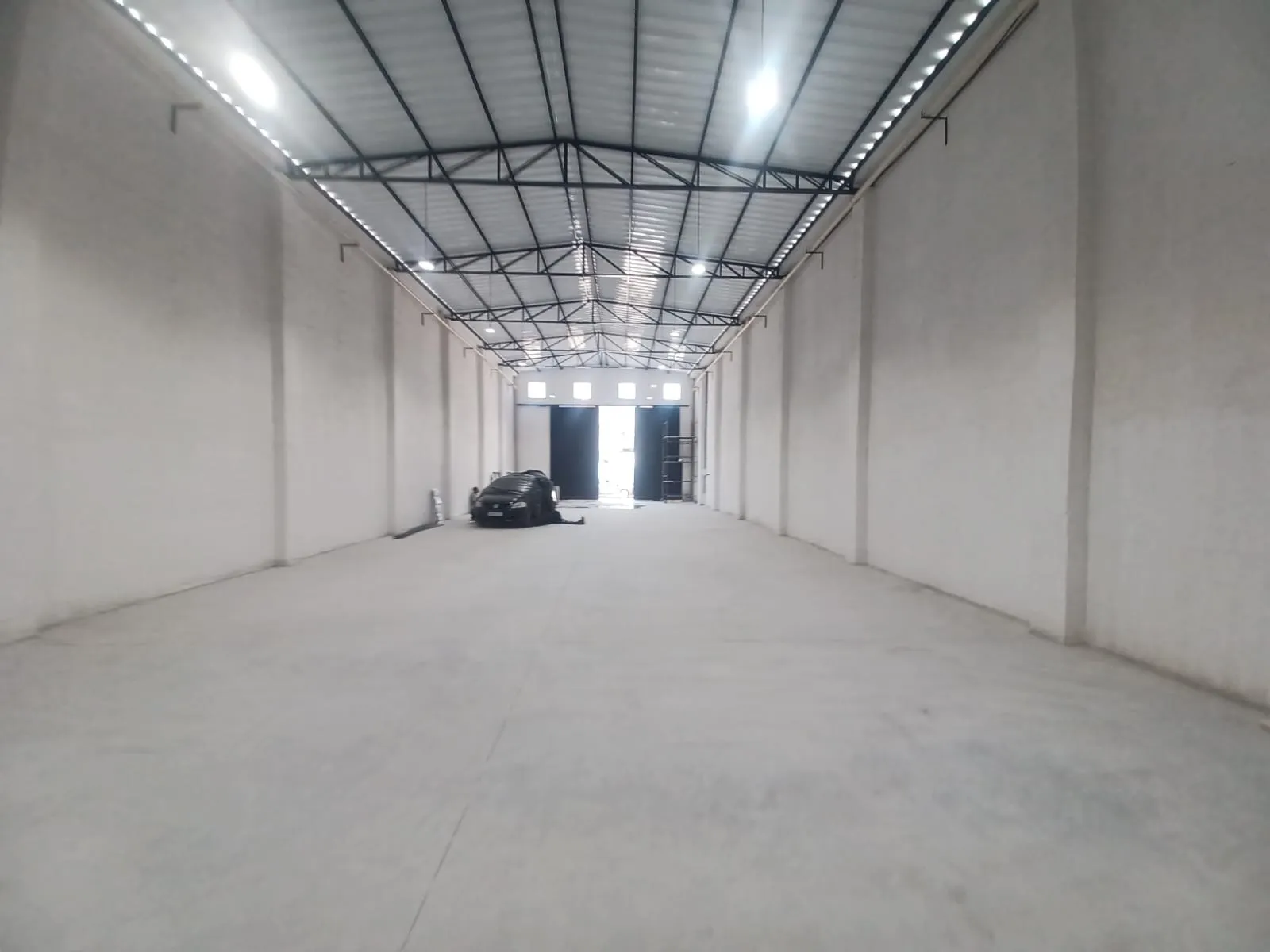 Imagem Excelente Galpão 460m² no Bairro Além Ponte - Sorocaba/SP