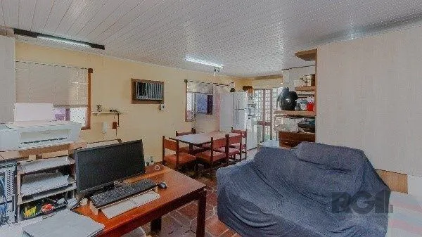 Imagem Vende-se excelente cobertura 2 quartos com suíte, 3 vagas de garagem com 156m² no Petrópolis