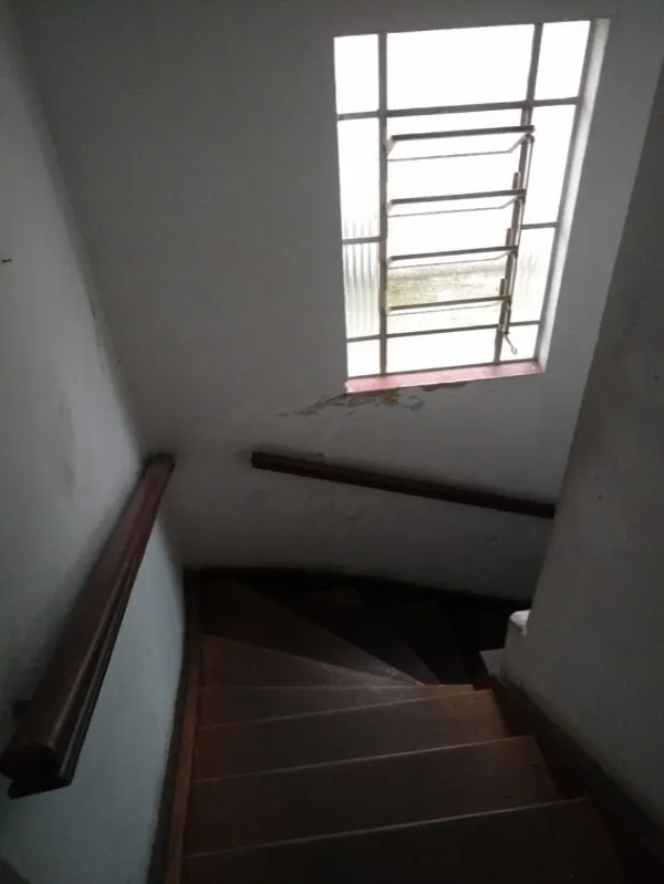 Imagem Sobrado à venda em São Caetano do Sul-SP, bairro Cerâmica: 2 quartos, 1 banheiro, 1 vaga e 160m². Aproveite!