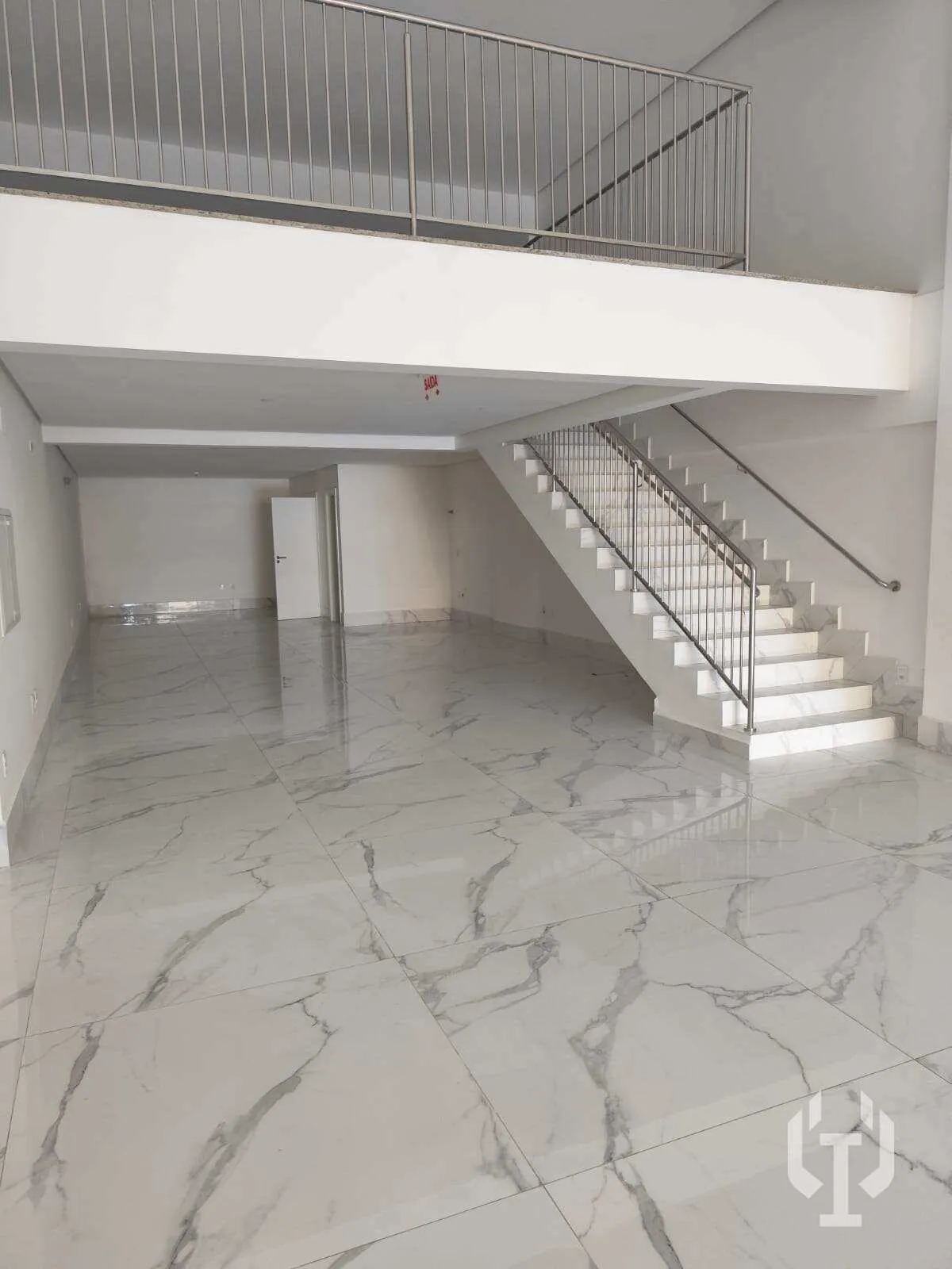 Imagem Sala comercial para alugar, no La rocca -Dallo em Itapema, Centro, 290m2