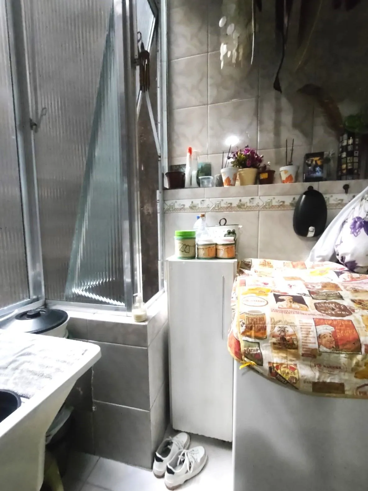 Imagem Apartamento 2 dormitórios semimobiliado próximo do Colégio Rosário