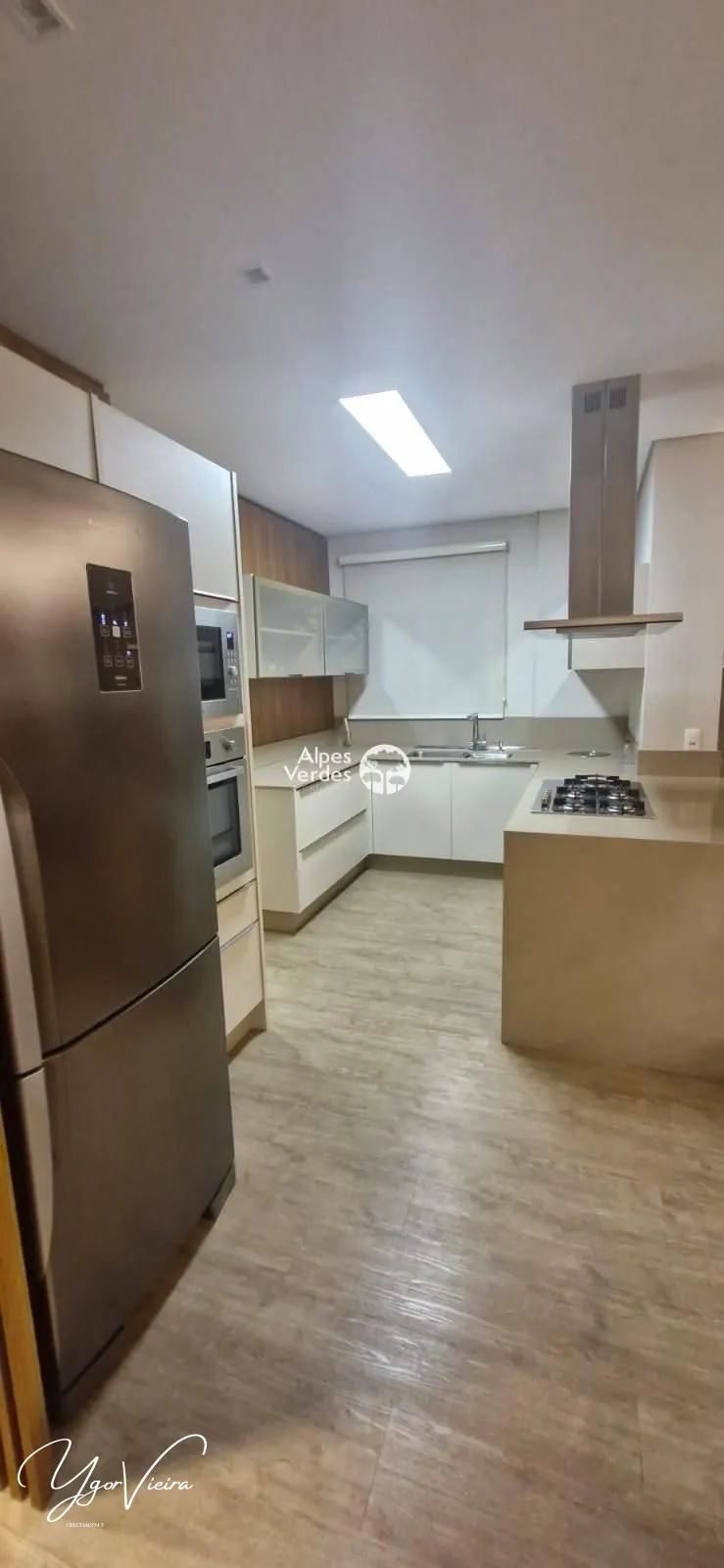 Imagem Vende-se apto mobiliado e decorado em Joinville-2 Suites-R$1.450.000,00