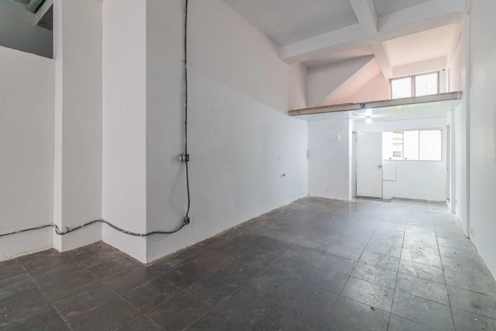 Imagem Loja para venda - 115 m², 2 salas, Azenha