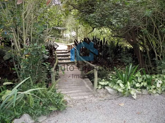 Imagem Lote de Alto Padrão no Jardim Mediterrâneo na Granja Viana