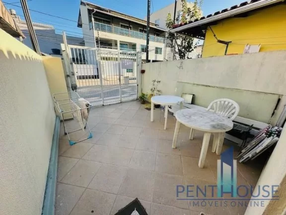 Imagem Sobrado Geminado para Venda em Balneário Camboriú, Nações, 2 dormitórios, 2 banheiros, 1 vaga