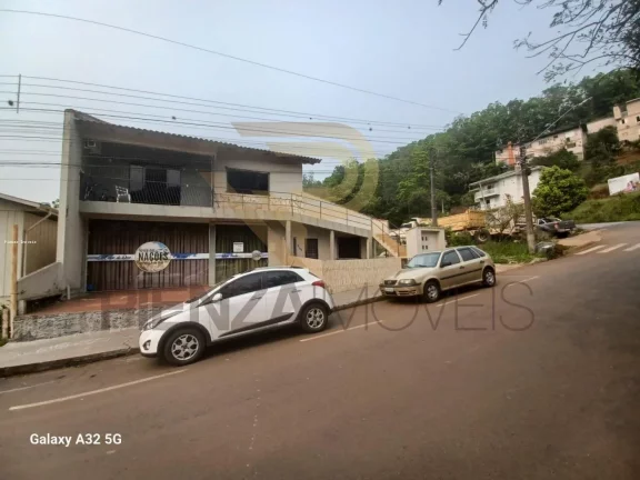 Imagem Casa para Venda em Concórdia, Industriários, 4 dormitórios, 2 suítes, 1 banheiro, 1 vaga