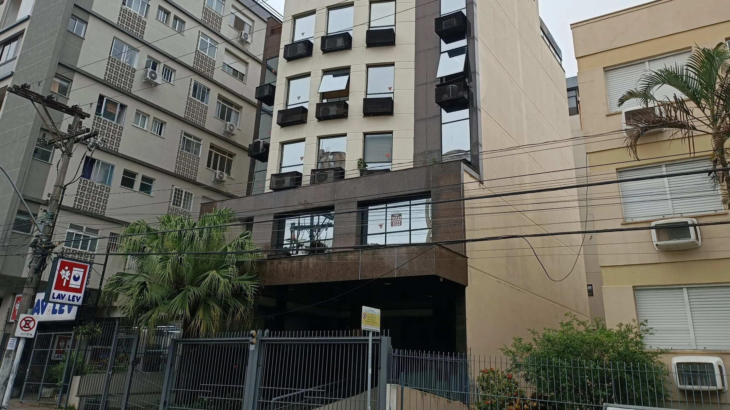 Foto do imóvel Sala comercial à venda em Porto Alegre, Menino Deus, 35.75m2