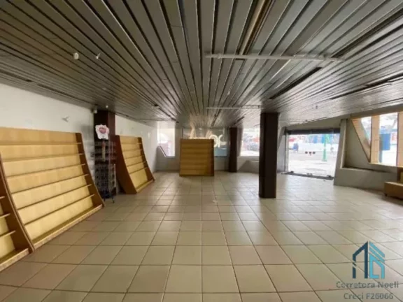 Imagem Prédio de esquina a venda, ótimo para investidores, no centro de Curitiba PR