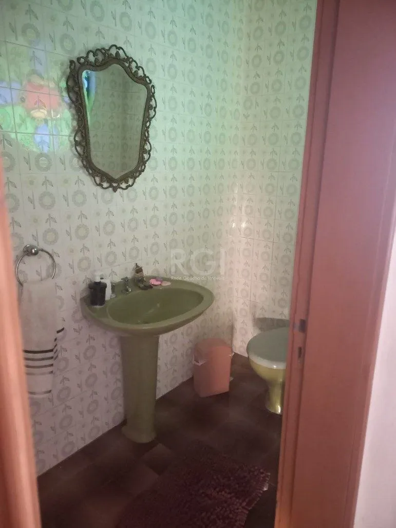 Imagem Casa para Venda - 256.44m², 4 dormitórios, sendo 1 suites, 4 vagas - Cavalhada