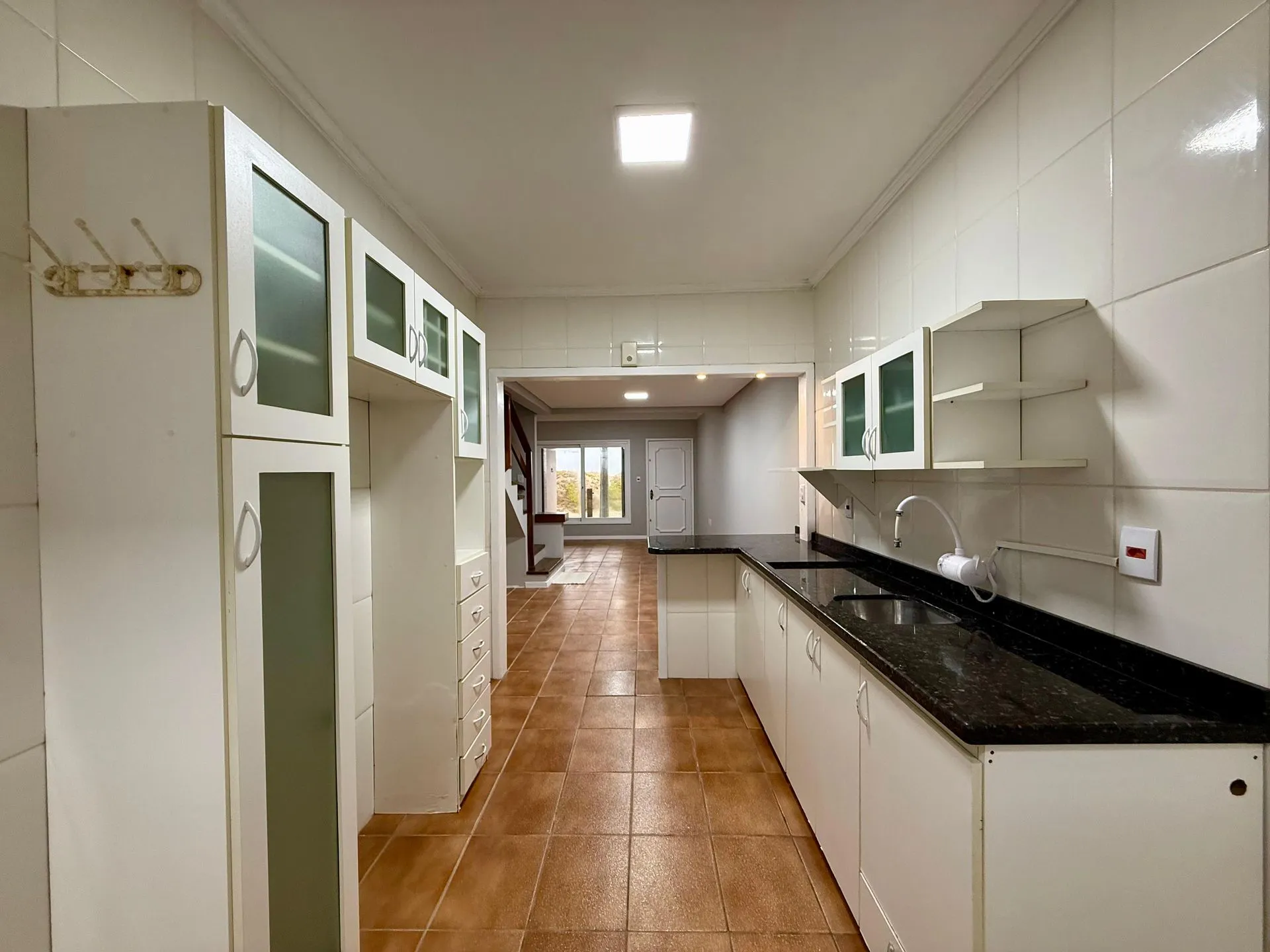 Imagem Triplex à venda em Xangri-lá, Centro, com 3 quartos, 111m2