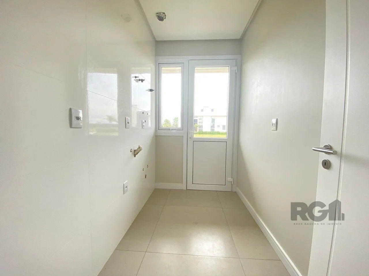 Imagem Casa em condomínio com 3 dormitórios, sendo todos suítes em Torres