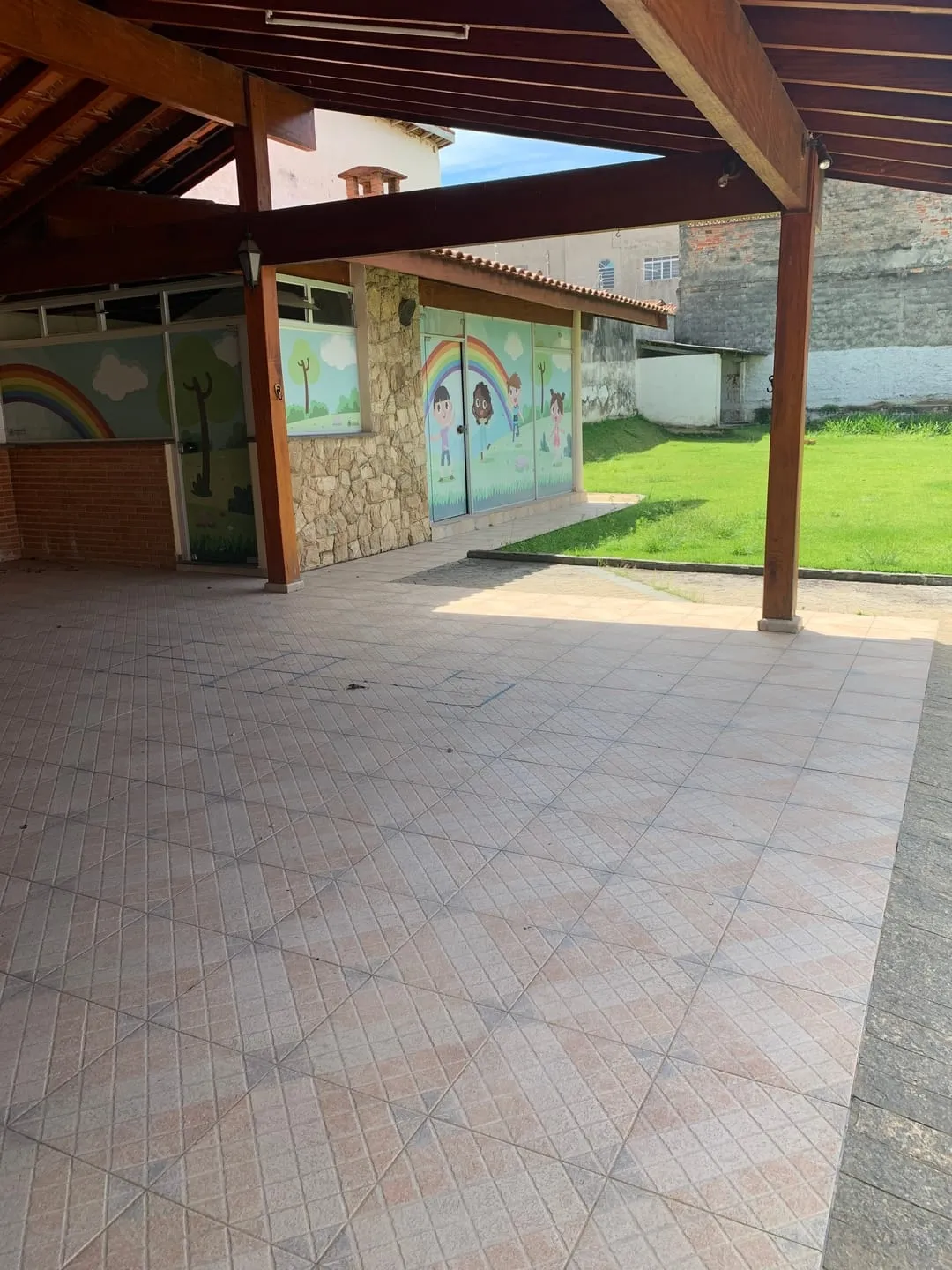 Imagem Amplo Imóvel Comercial à Venda e Locação no São Benedito - Ideal para Consultórios, Escritórios e Mais!