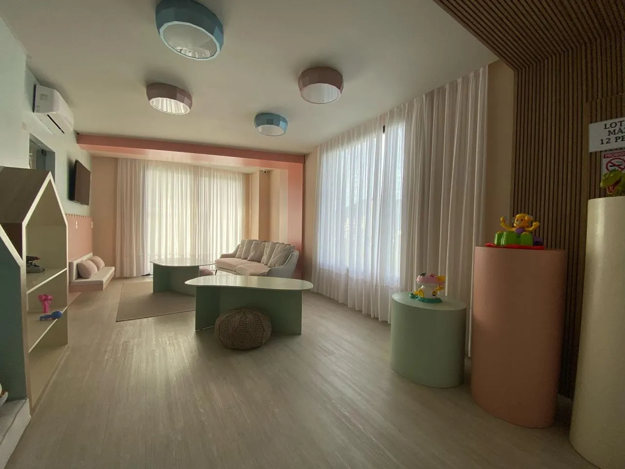 Imagem Apartamento com vista para o mar à venda com 120m2 por R$ 4.300.000,00