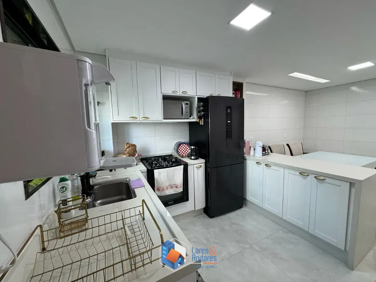 Imagem Sobrado para venda em Penha de França com 3 quartos, sendo 1 suíte, 15,715m²