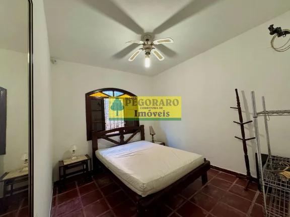 Imagem Casa à com churrasqueira venda na Martim de Sá, 3 quartos, 1 suíte, 1 sala, 2 banheiros, 2 vagas, 128m².
