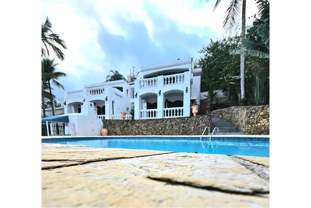 Imagem Casa em condomínio para venda com 4 quartos, sendo 4 suítes, 427m2
