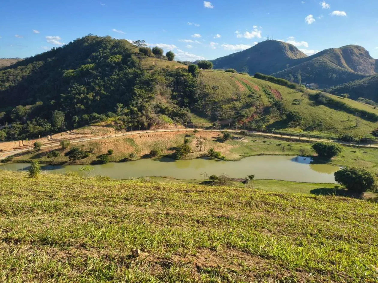 Imagem Terreno em Condomínio para Venda em Três Rios / RJ no bairro Nova Niterói