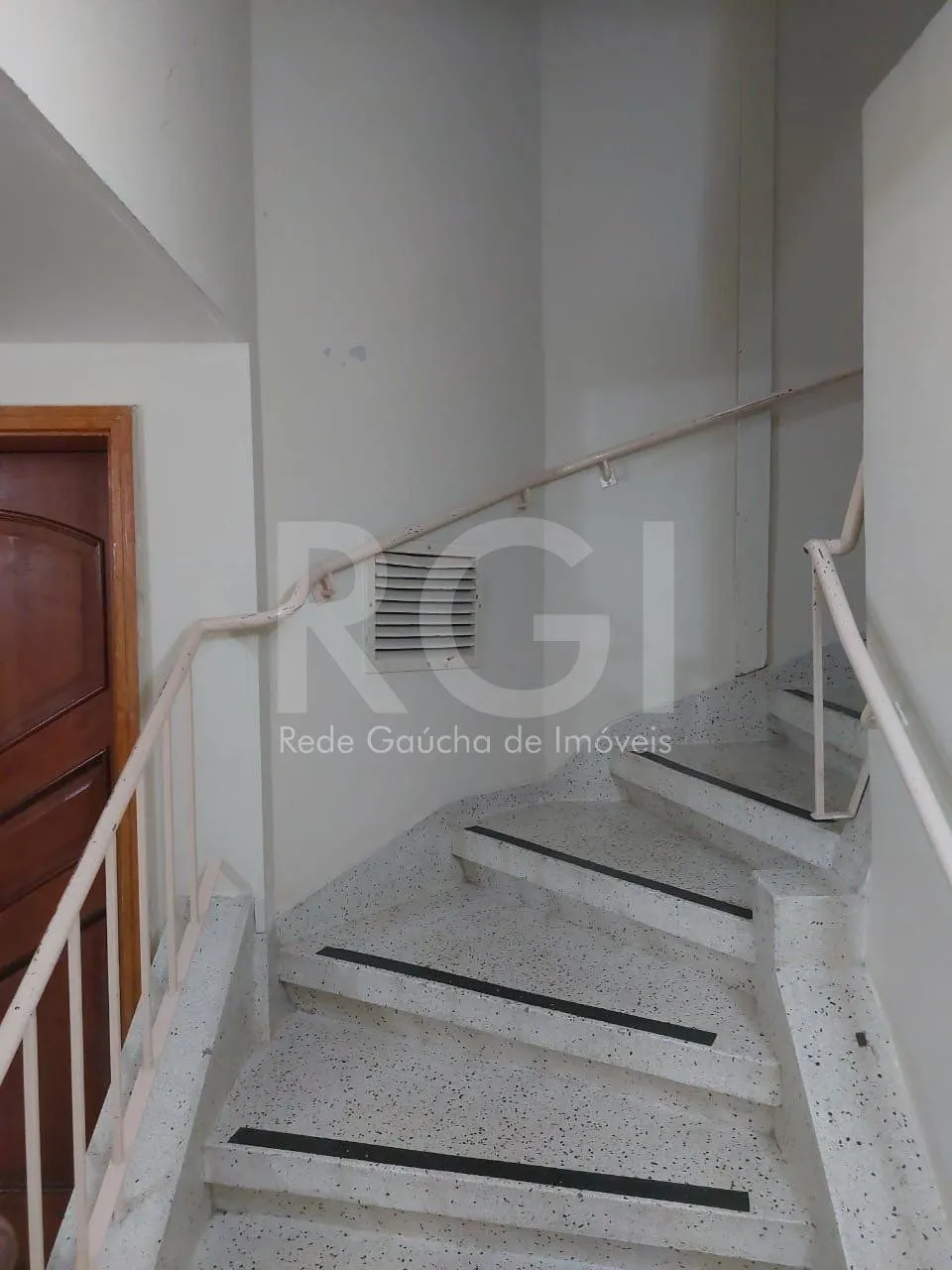 Imagem Apartamento com 3 quartos, 2 banheiros, desocupado e 1 vaga!